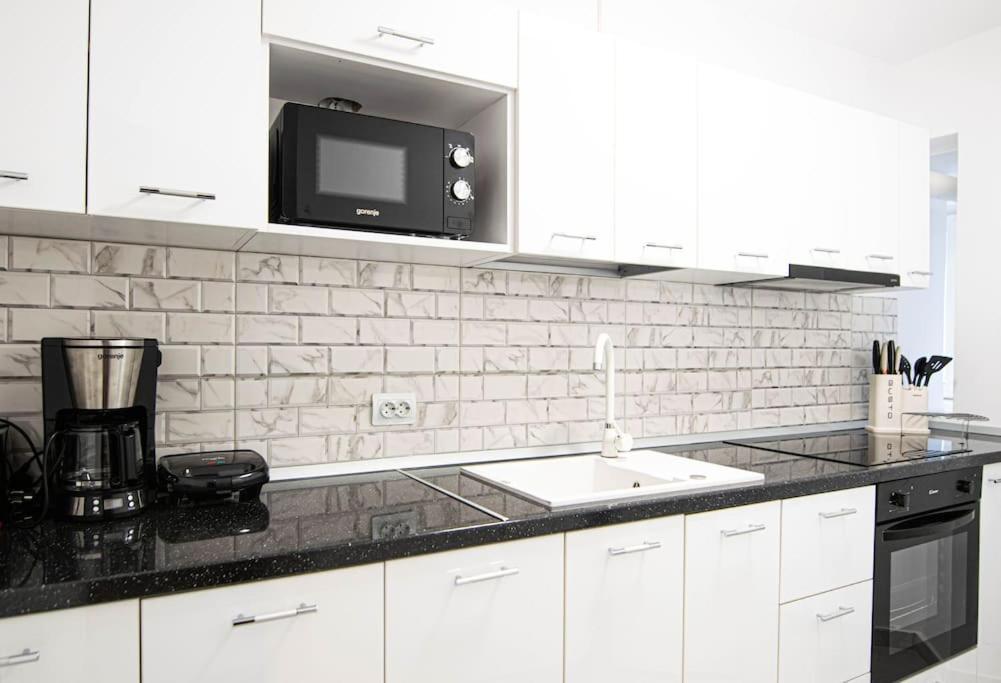 Ultra Central Luxury 3Br 2Bath Apt & Amazing Views Bukareszt Zewnętrze zdjęcie