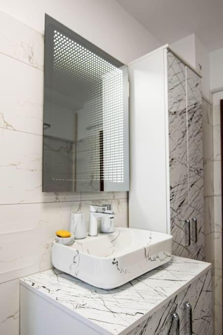 Ultra Central Luxury 3Br 2Bath Apt & Amazing Views Bukareszt Zewnętrze zdjęcie